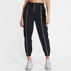 Nike Sportswear Loose Fit Sweatpants
